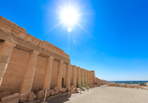 Der Tempel der Hatschepsut bei Luxor in Ägypten