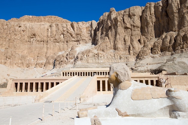 Der Tempel der Hatschepsut bei Luxor in Ägypten