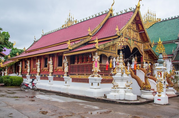 Der Tempel von Wat Mung Muang in Chiang Rai, Thailand