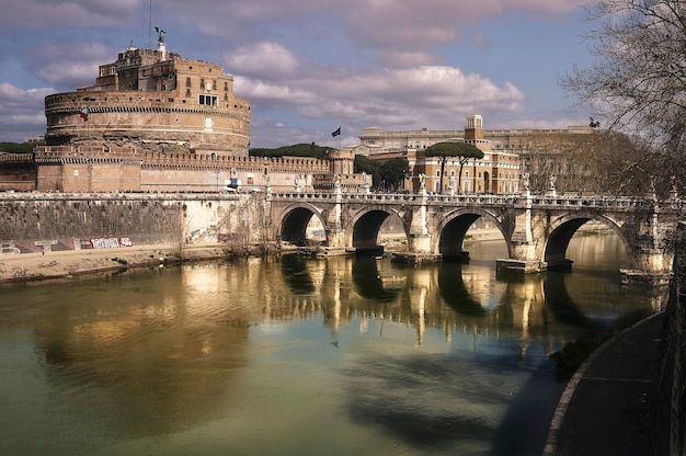 Der Tiber und die Burg