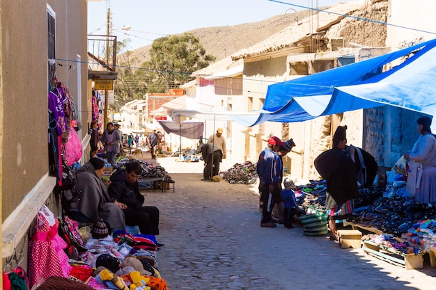 Foto der traditionelle markt von tarabuco, bolivien