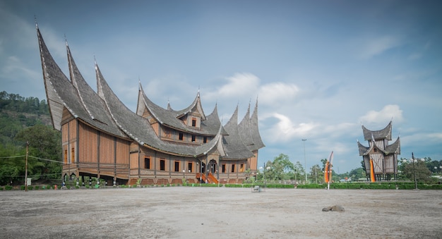 der traditionelle Minang-Baustil