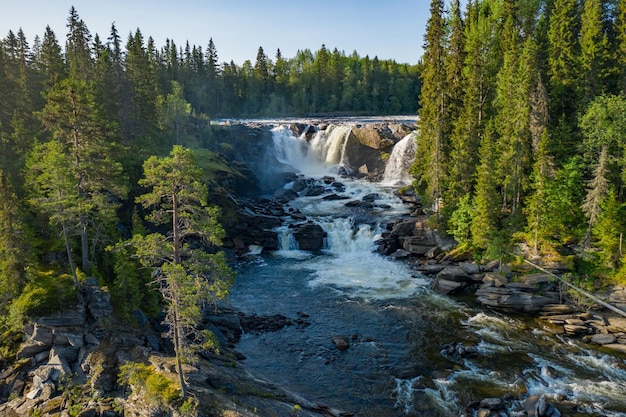 Der Wasserfall Ristafallet im westlichen Teil von Jämtland gilt als einer der schönsten Wasserfälle Schwedens