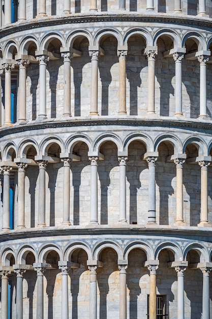 Der weltberühmte schiefe Turm in Piazza dei Miracoli, Pisa, eines der UNESCO-Weltkulturerbe