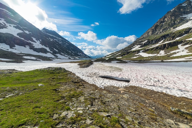 Derritiendo nieve a gran altitud en los Alpes