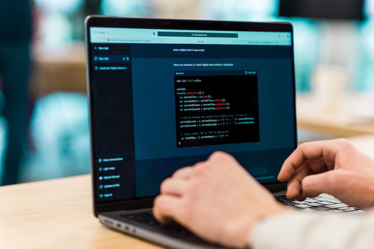 Foto desarrollador de software generando código en un chat de ia