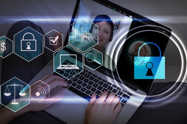 Desarrollo de sistema de seguridad de red. Concepto de seguridad de datos de Internet. computadora portátil.