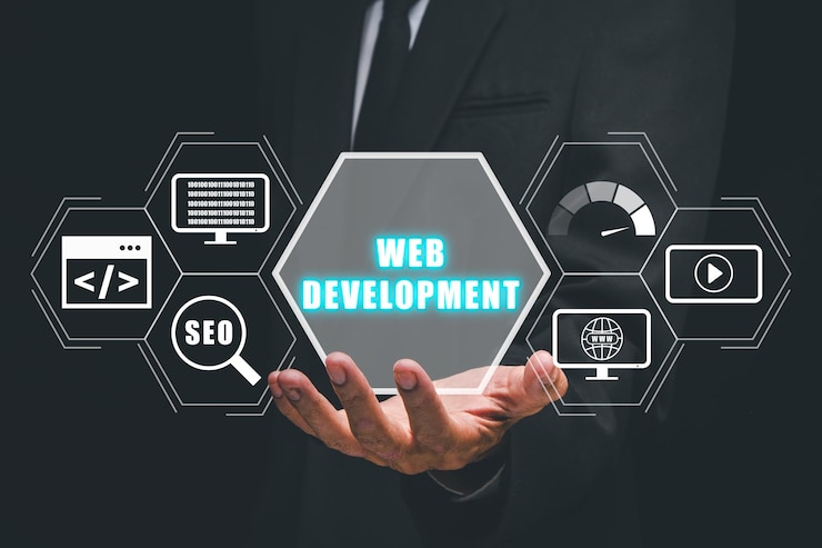 Desarrollo web codificación programación tecnología de internet concepto de negocio hombre de negocios con la mano icono de desarrollo web en pantalla virtual