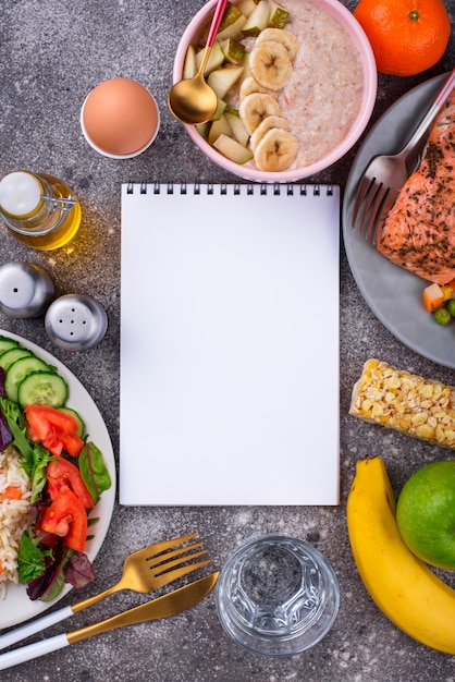 Foto desayuno almuerzo y cena. menú equilibrado