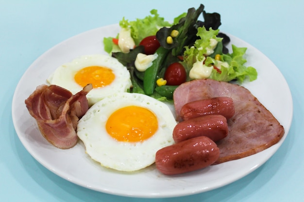 Desayuno americano en la mesa