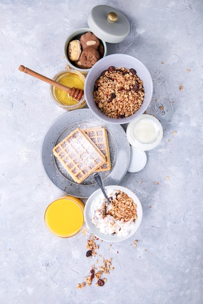 Desayuno casero de granola