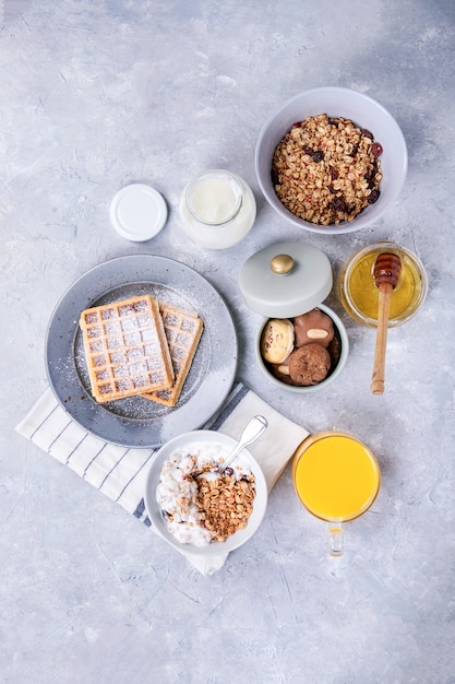 Desayuno casero de granola