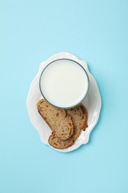 Desayuno comida sabrosa concepto leche con productos de panadería