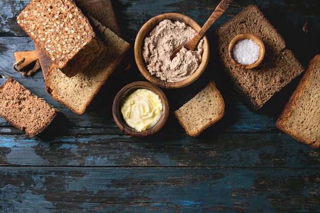 Desayuno con pan de centeno.