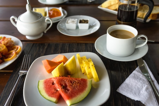 Desayuno en la playa de Sri Lanka