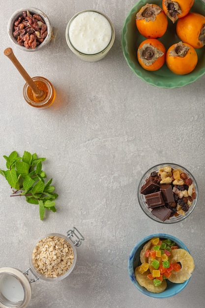 Desayuno saludable avena y frutas