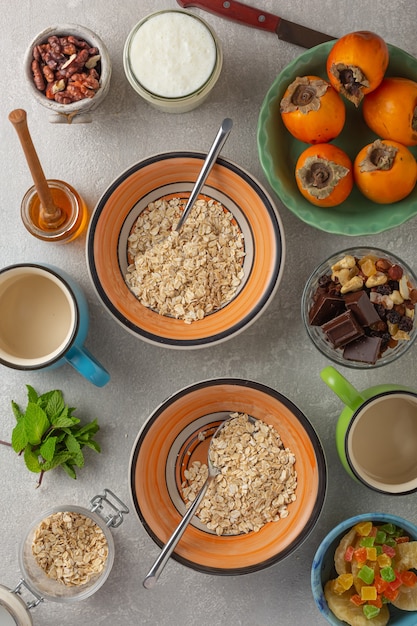 Desayuno saludable avena y frutas