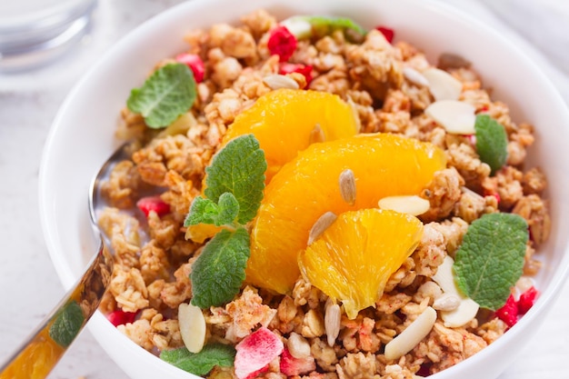 Desayuno saludable con granola