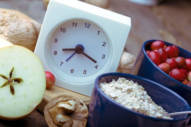 Foto desayuno saludable en una mesa de madera