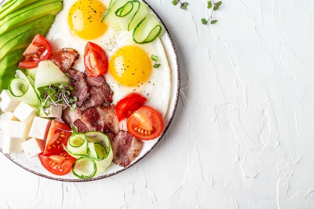 Desayuno saludable y nutritivo paleo keto