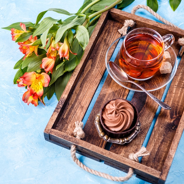 desayuno con té, pastel