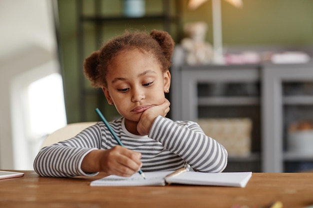 Foto desenho de menina afro-americana