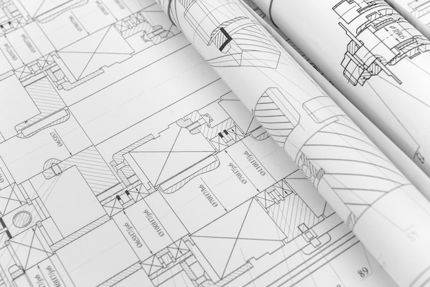 Desenhos de engenharia na mesa. Engenharia e Ciência