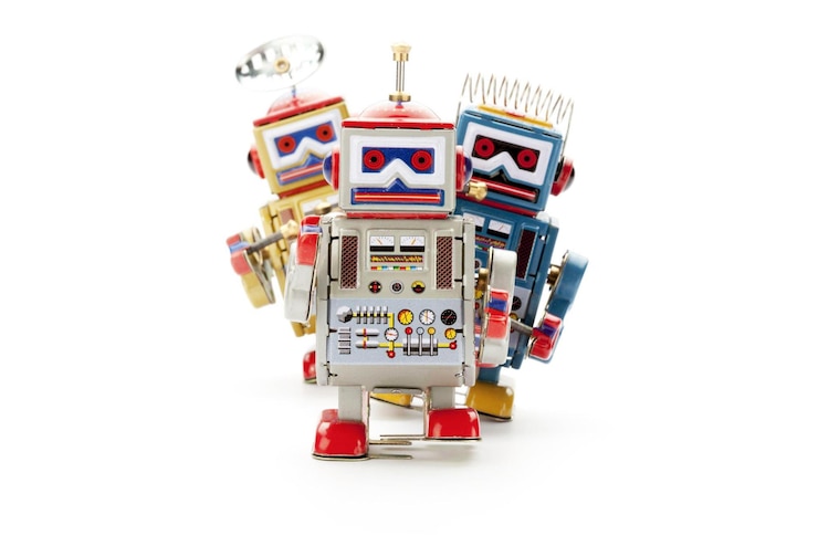 Foto desfile de robots de juguete de hojalata retro