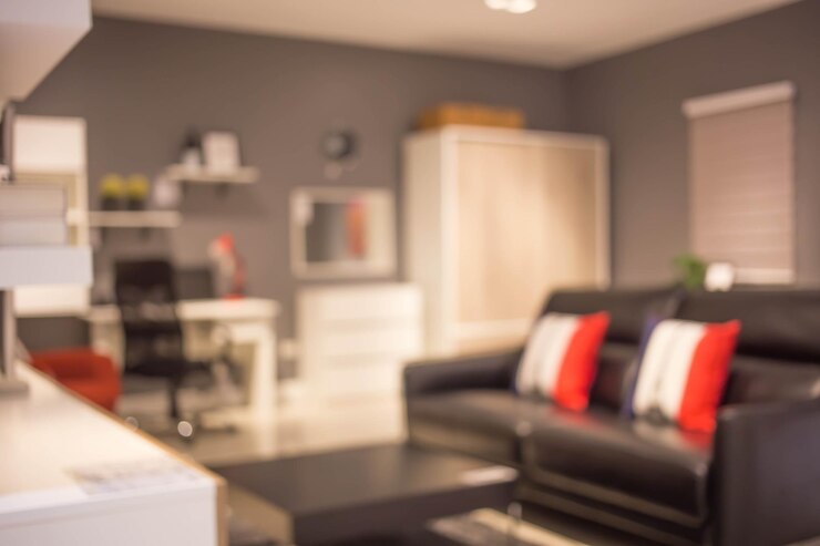 Foto desfocar a imagem do interior da sala de estar moderna