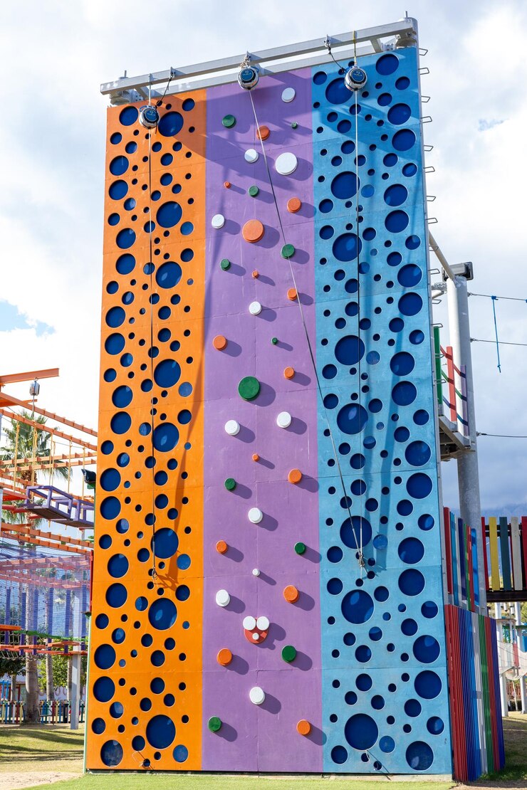 Foto desfrutando da vibrante parede de escalada em um hotel em turkiye para entusiastas de aventura ao ar livre