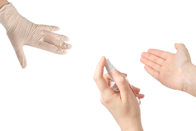 Desinfección de manos aislada sobre fondo blanco