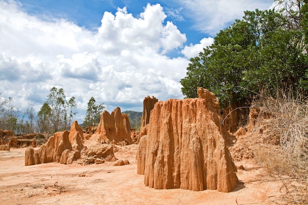 Despercebido, tailandia, escultura, bonito, natural, maravilhas, de, a, colapso, de, a, arenoso, chão, em, Lalu, parque, em, ta phraya, sa, Kaeo, tailandia