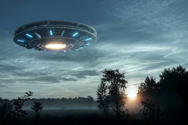 Un desplazamiento espacial alienígena flotando en el cielo