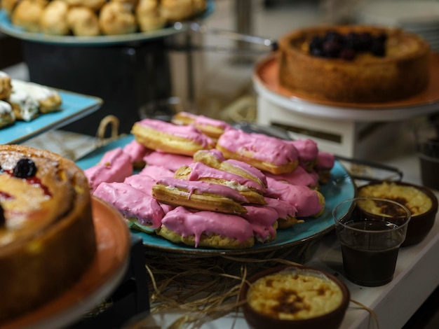 Desserts an einem Hotelbuffet