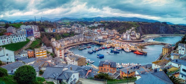 Foto destino turístico luarca asturias españa europa