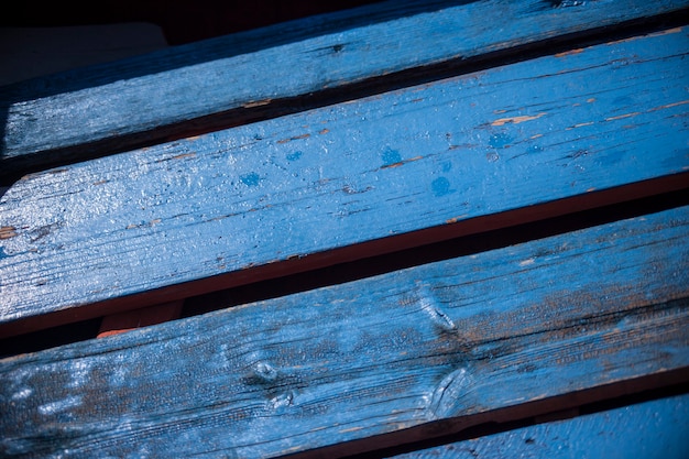 Detail Blaue Holzbretter eines Bootes