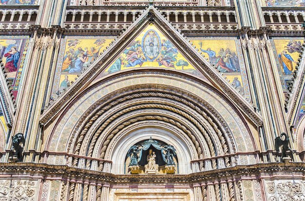 Detail des Flachreliefs in der gotischen Kathedrale von Orvieto Italien