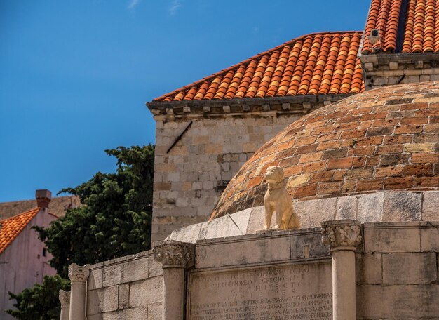 Detail des großen Onofrio-Brunnens in der Altstadt von Dubrovnik in Kroatien