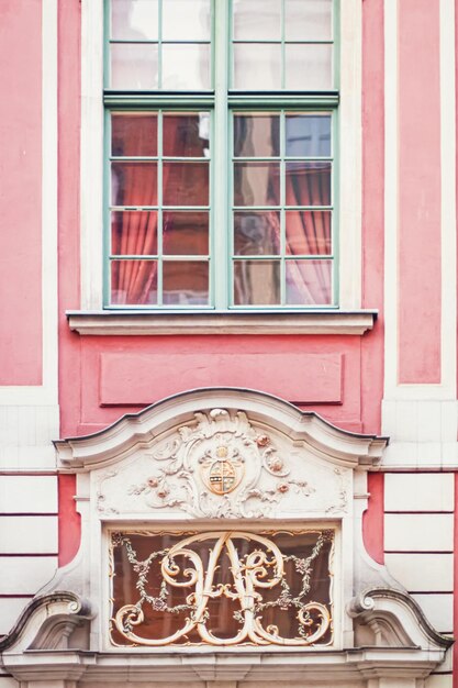 Detail eines historischen Gebäudes in der Altstadt von Danzig Polen