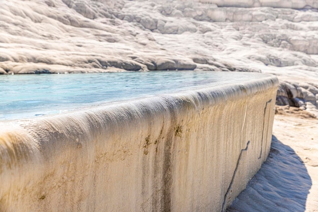 Detail eines Thermalbades in Pamukkale