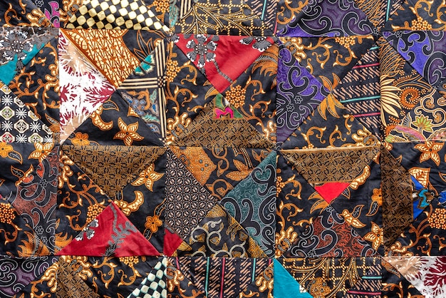 Detail-Patchwork-Quilt auf dem Markt Bali Insel Ubud Indonesien Nahaufnahme Patchwork-Decke Textur