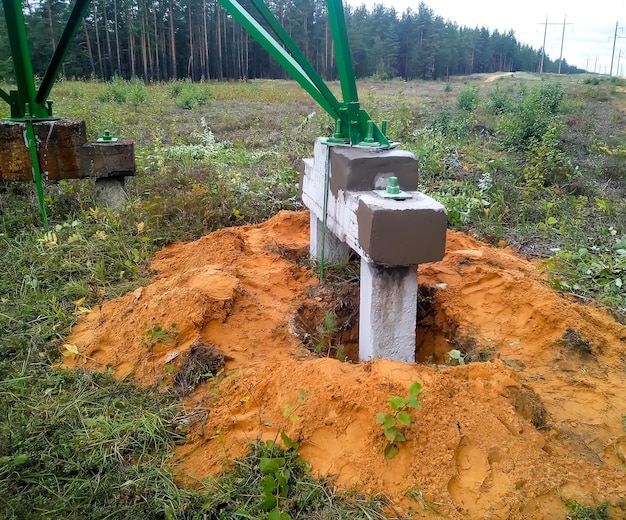 Details der elektrischen Substratierung im Bauprozess.