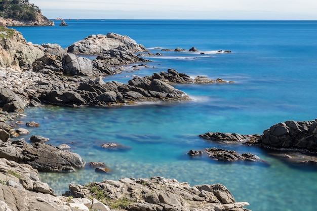 Detalhe da costa espanhola no verão (Catalunha, Costa Brava)