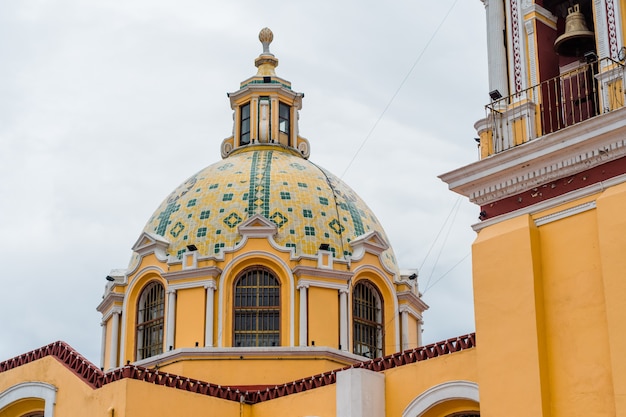 Detalhe da Igreja de Nossa Senhora dos Remédios em Cholula, México.