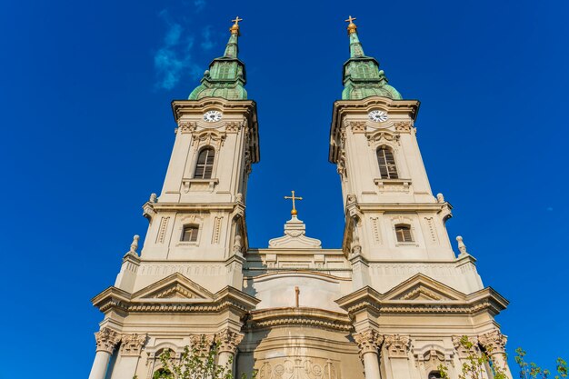 Detalhe da igreja ortodoxa sérvia da assunção da virgem santa em pancevo, sérvia