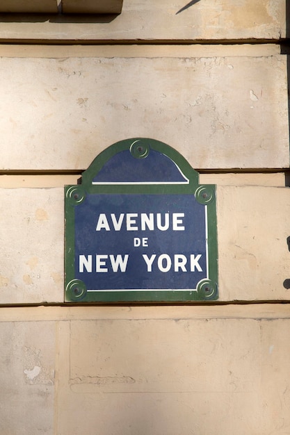 Detalhe da placa de rua de Nova York Paris França