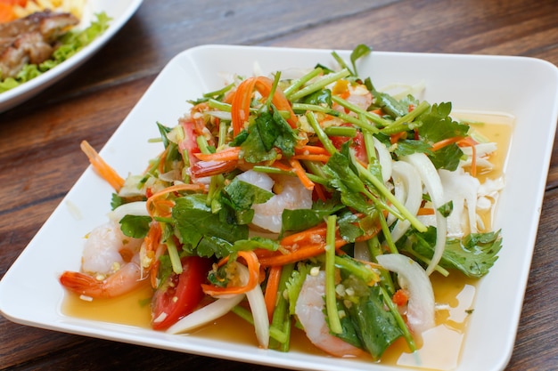 Foto detalhe de comida de camarão picante