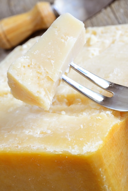 Foto detalhe de queijo parmesão