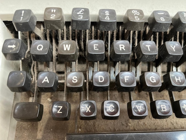 Detalhe de uma velha máquina de escrever