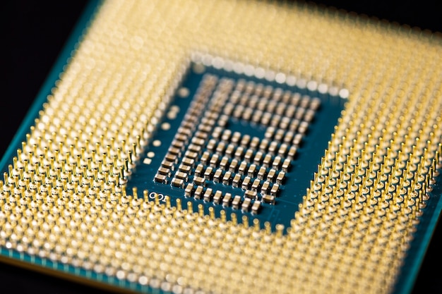 Detalhe do chip do processador com construção claramente visível e detalhes funcionais do chip